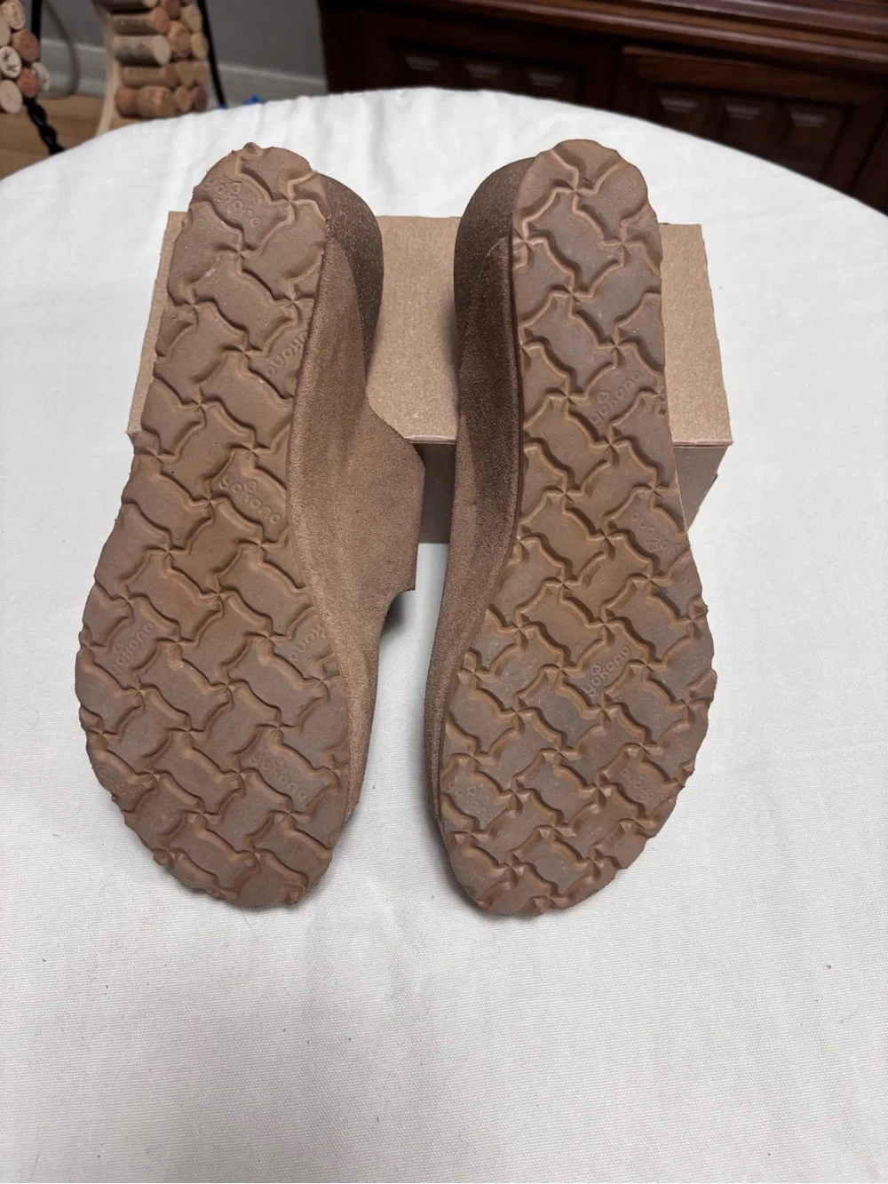 Yokono Brown Suede Double-Buckle Slide Sandals size 8